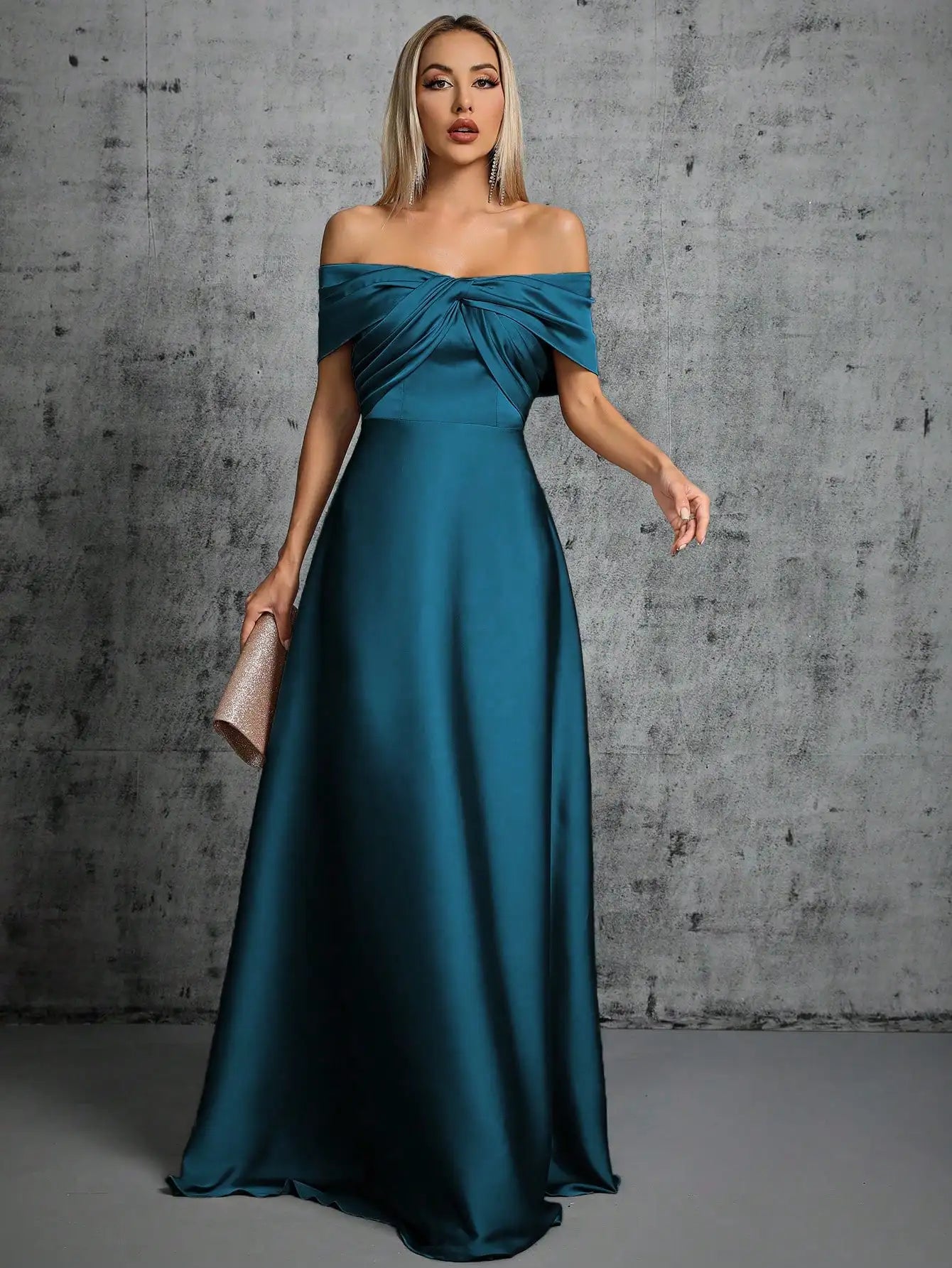 Line neck irregular cross pleated satin gown