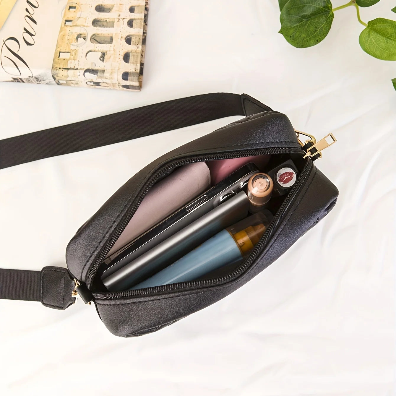 Mini Fashionable Quilted Crossbody Wallet