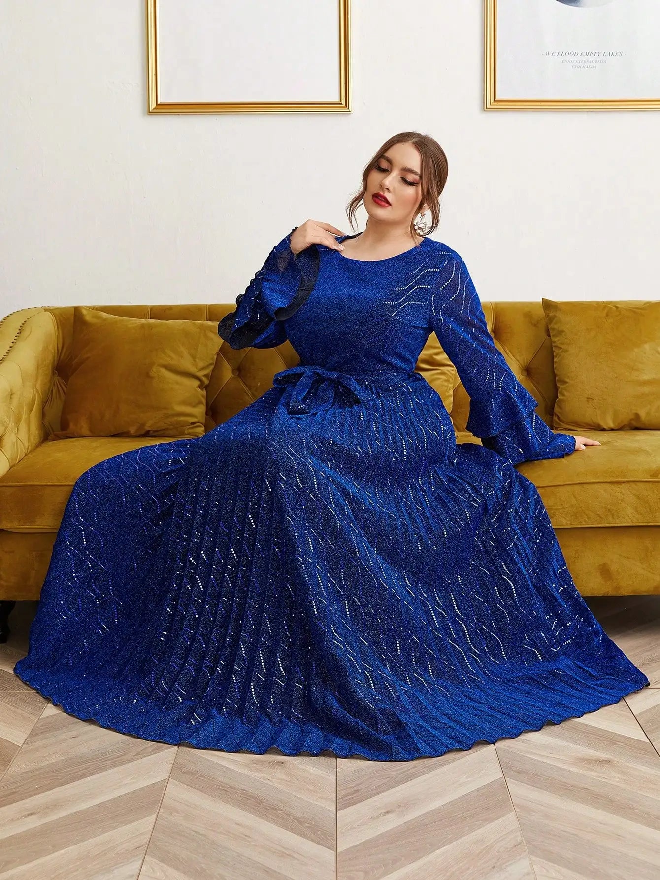 Plus size Round neck multi-layer lotus long sleeve evening gown