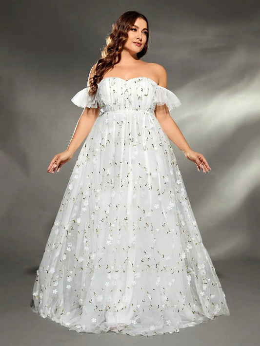 Plus size embroidered retraction mesh big swing Evening gown
