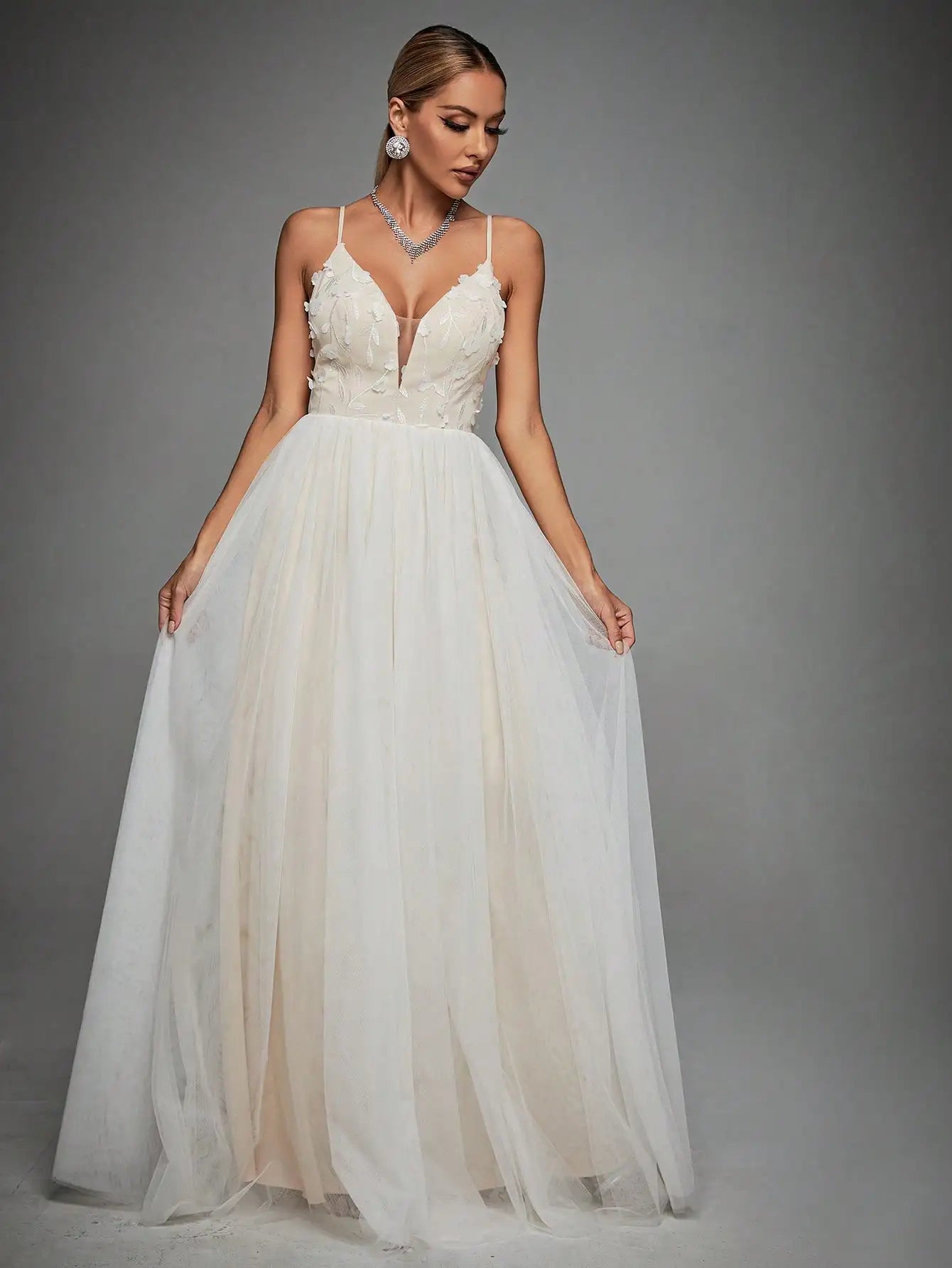 Halter V-neck embroidery color contrast Party dress