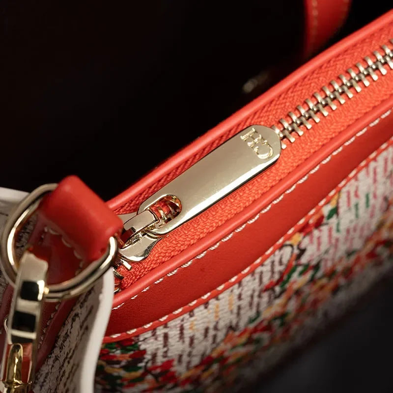 Exquisite Flower Printed Women's Leather Bag