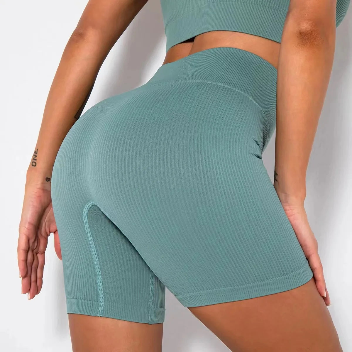 Seamless Knitted  High Waist Push Up Cycling Shorts