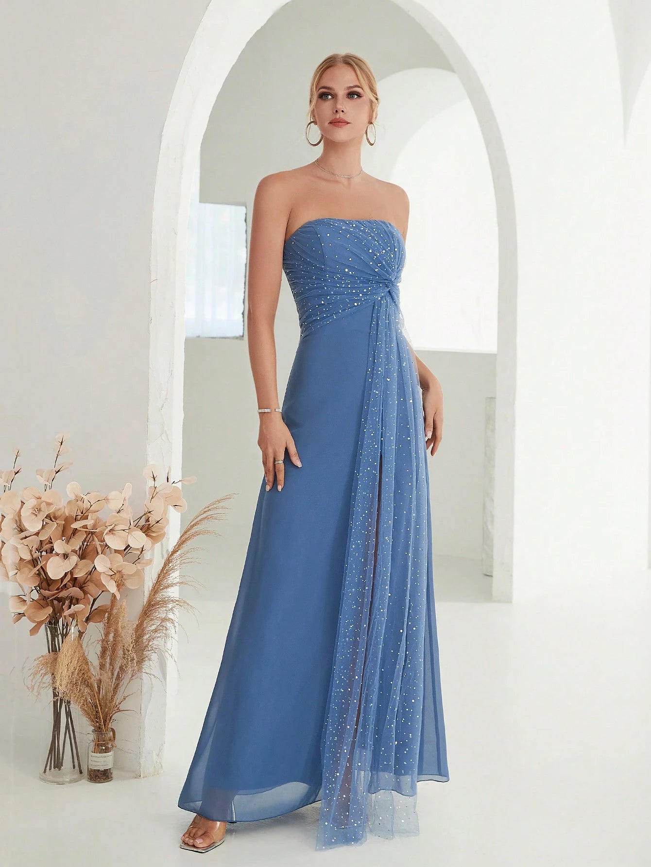 Strapless sleeveless chiffon Evening dress