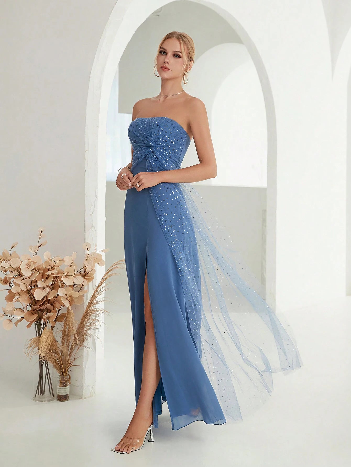 Strapless sleeveless chiffon Evening dress