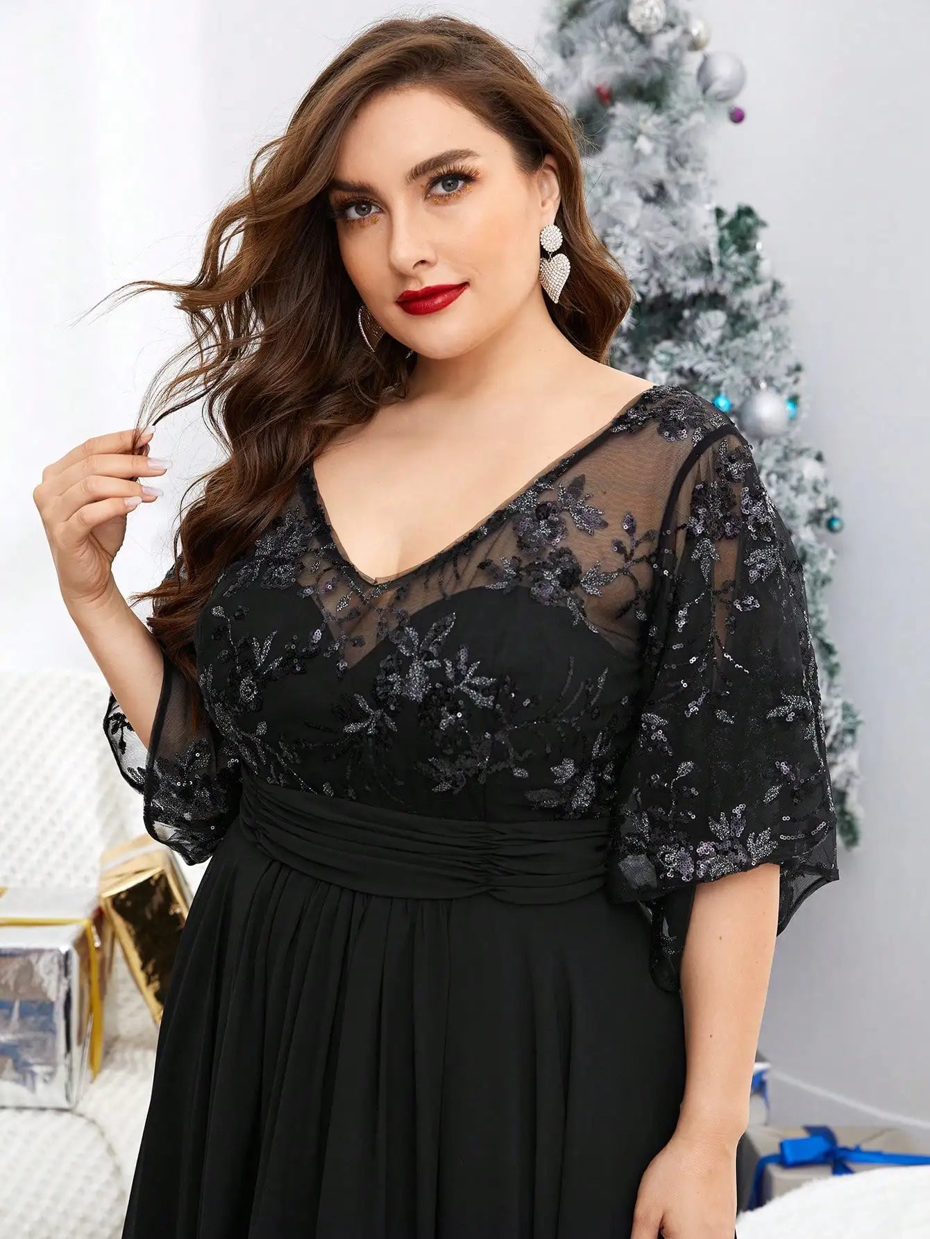Plus size V-neck sequin embroidered trumpet sleeve Evening gown