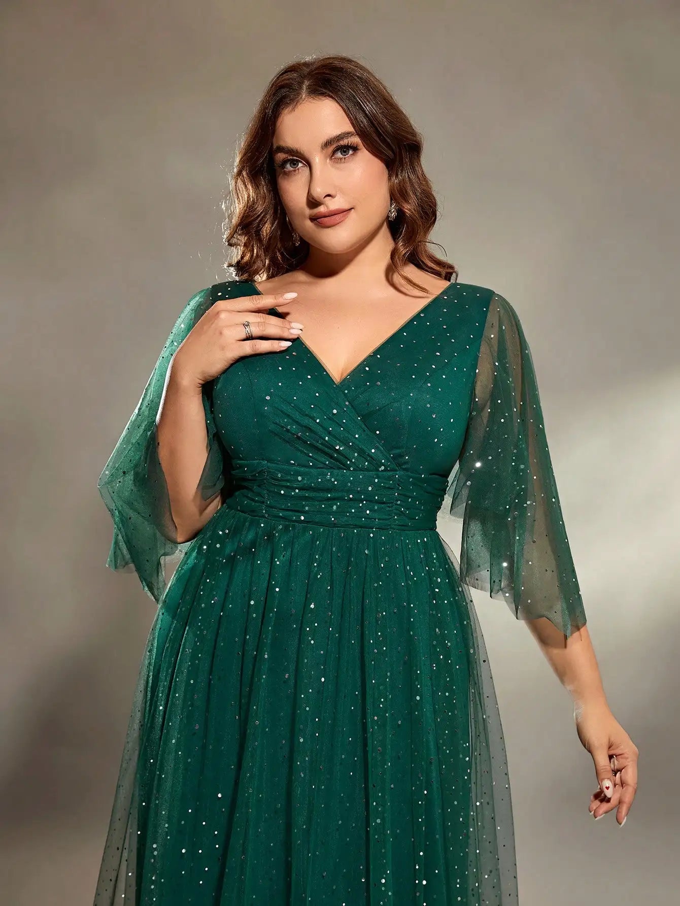 Plus size V-neck fillet netting Evening gown