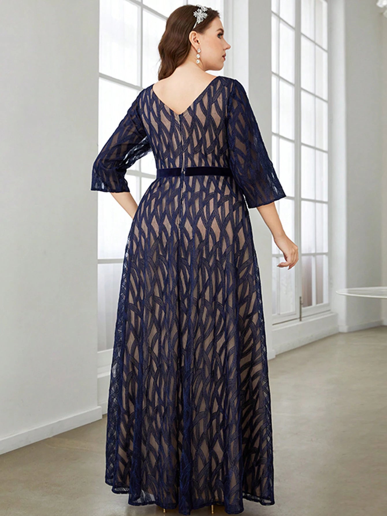 Lace embroidered mid-long sleeve gown Party dress