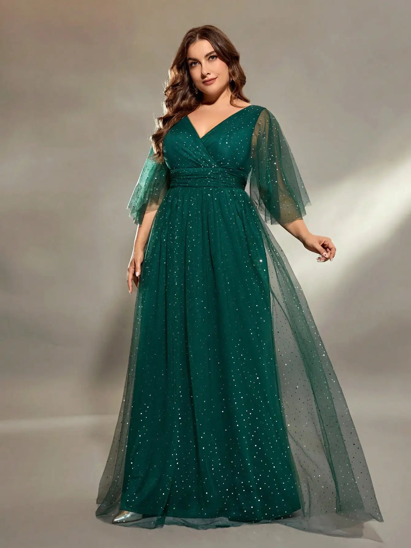 Plus size V-neck fillet netting Evening gown