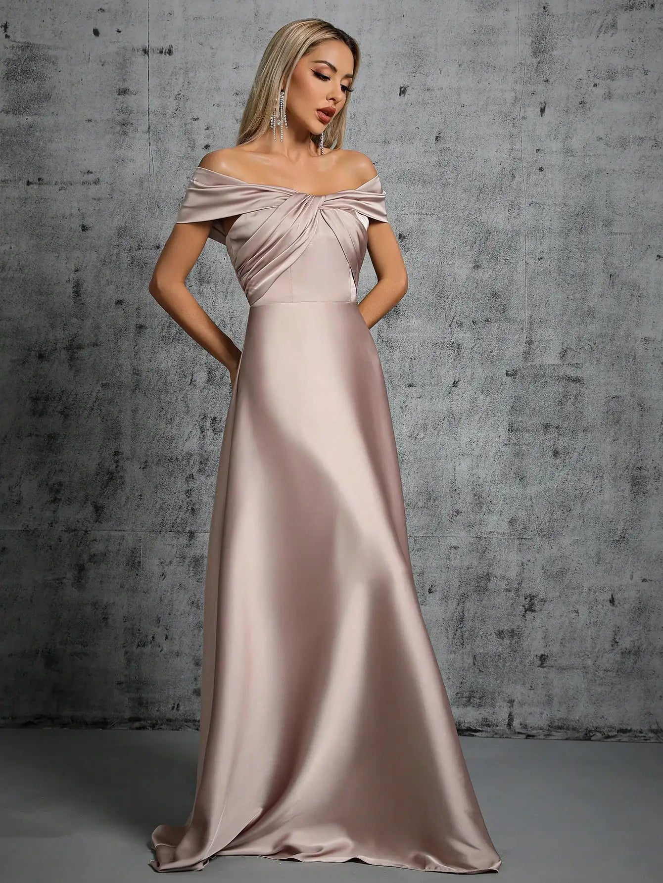 Line neck irregular cross pleated satin gown