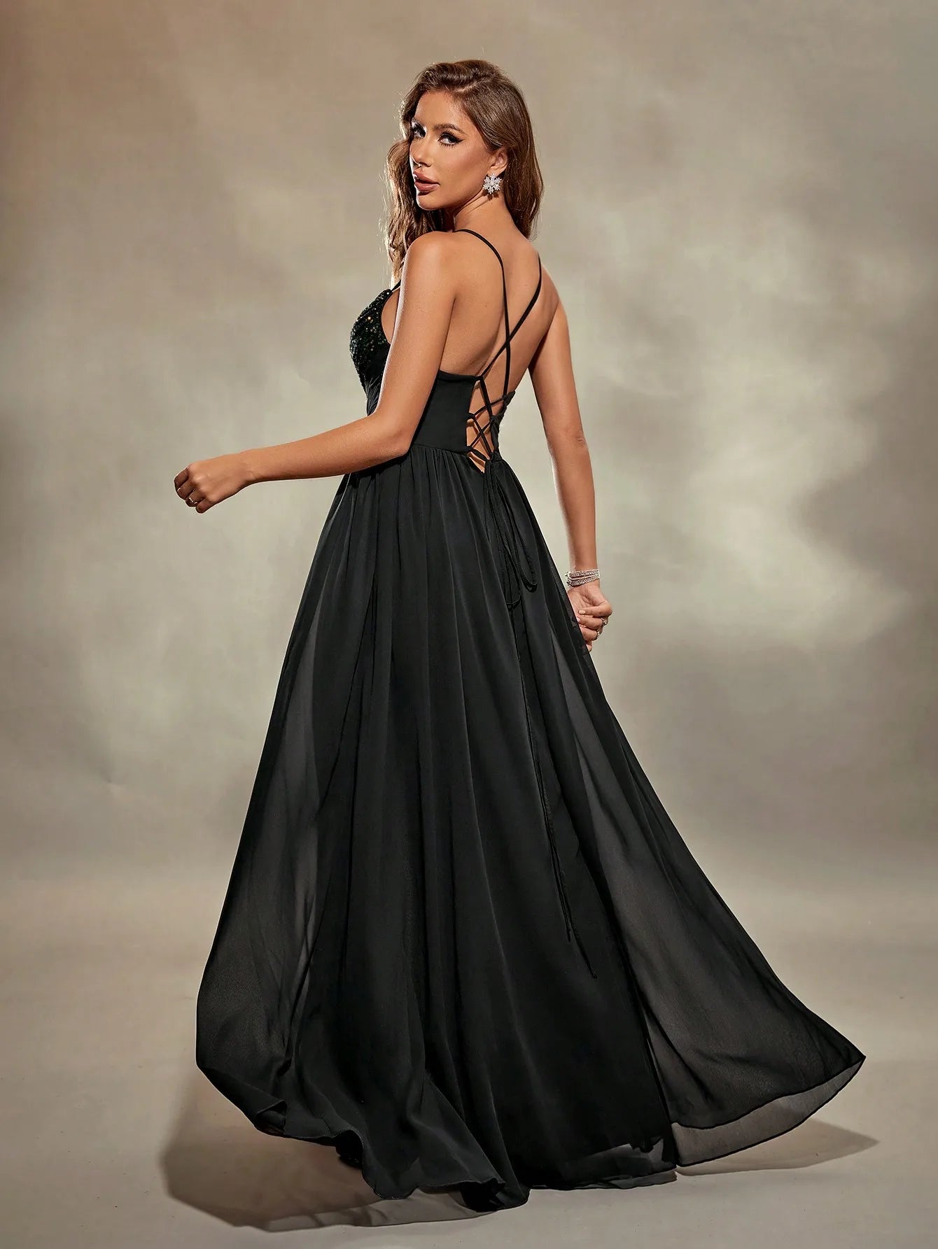 Sweetheart collar skinny strap chest pleat Evening gown